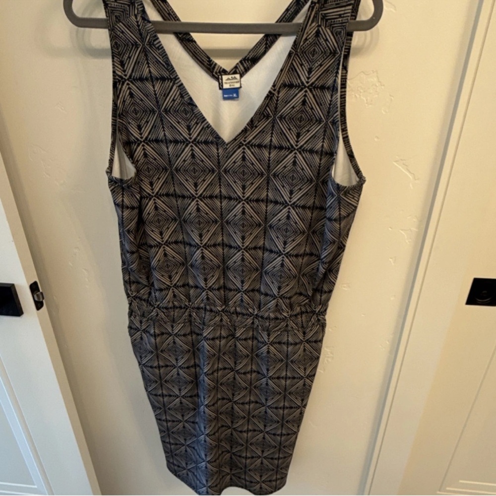 Kavu Black and Gray Geometric Midi Dress